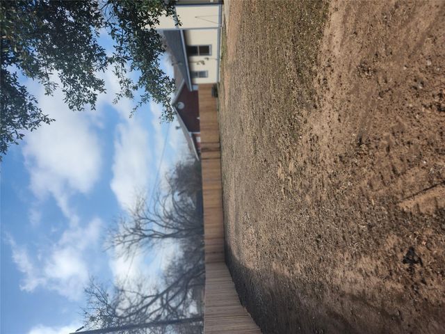 108 Cottonwood DR, Hutto, TX 78634
