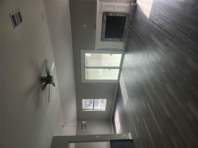 108 Cottonwood DR, Hutto, TX 78634