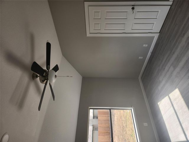 108 Cottonwood DR, Hutto, TX 78634