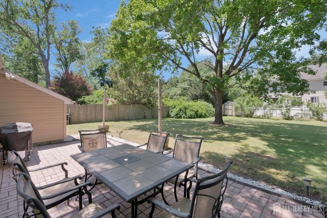 8 Pierrepont Avenue, Middlesex, NJ 08846