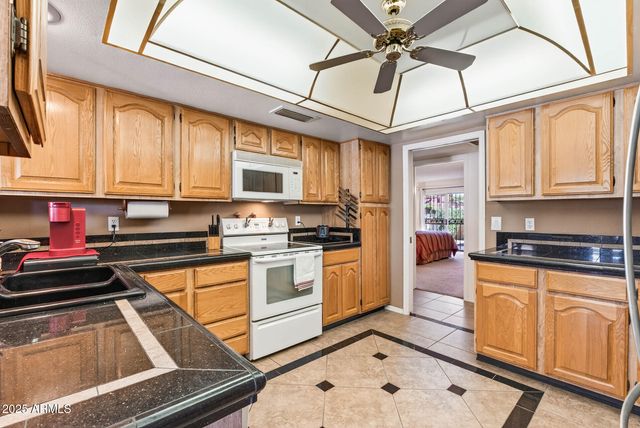 21610 N SUNGLOW Drive, Sun City West, AZ 85375