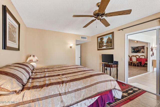 21610 N SUNGLOW Drive, Sun City West, AZ 85375