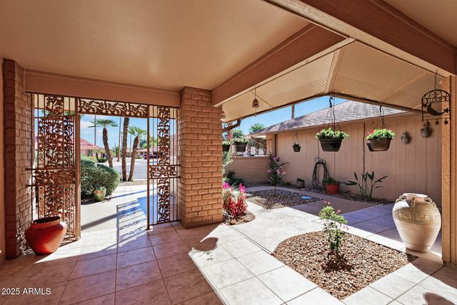 21610 N SUNGLOW Drive, Sun City West, AZ 85375