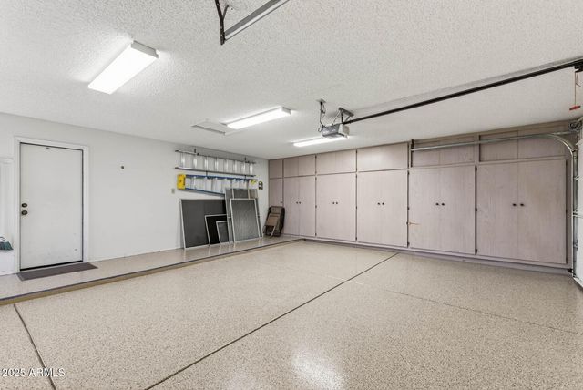 21610 N SUNGLOW Drive, Sun City West, AZ 85375