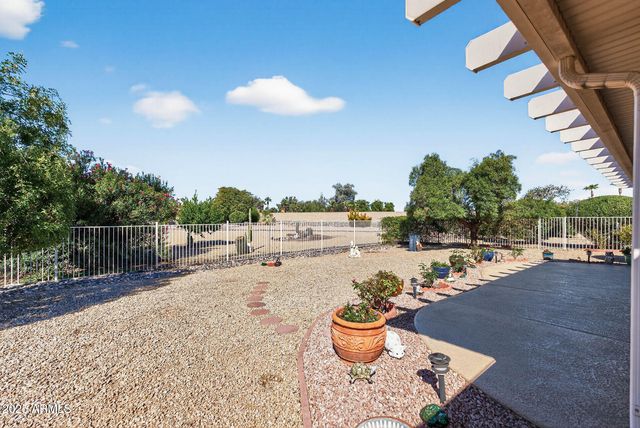 21610 N SUNGLOW Drive, Sun City West, AZ 85375