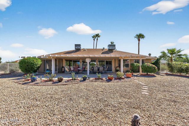 21610 N SUNGLOW Drive, Sun City West, AZ 85375