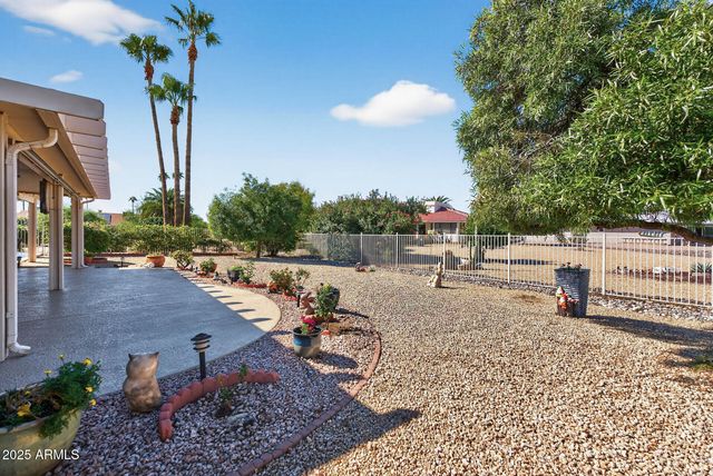 21610 N SUNGLOW Drive, Sun City West, AZ 85375