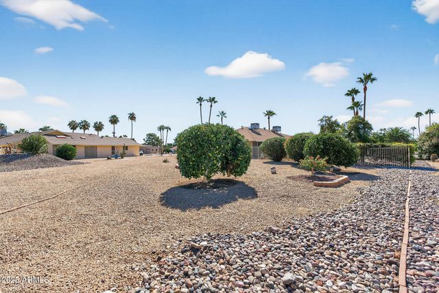 21610 N SUNGLOW Drive, Sun City West, AZ 85375