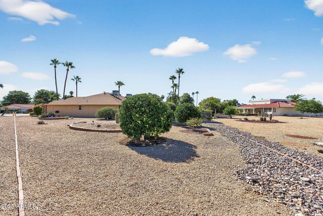 21610 N SUNGLOW Drive, Sun City West, AZ 85375
