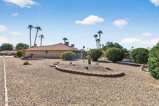 21610 N SUNGLOW Drive, Sun City West, AZ 85375