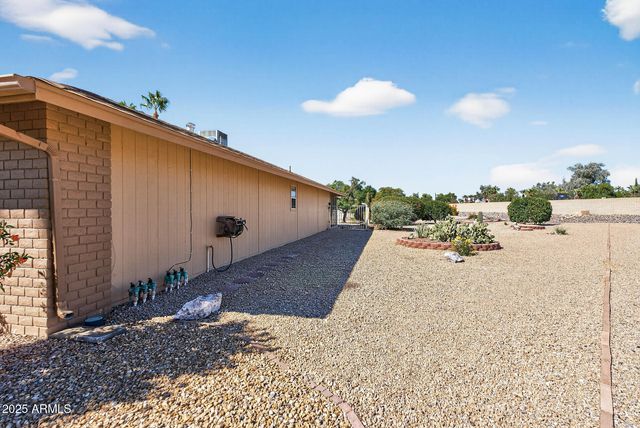 21610 N SUNGLOW Drive, Sun City West, AZ 85375