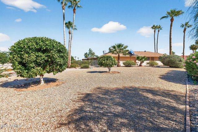 21610 N SUNGLOW Drive, Sun City West, AZ 85375