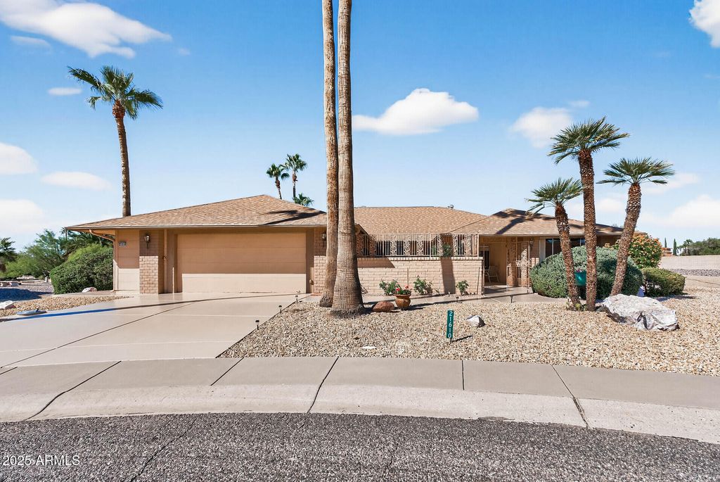 21610 N SUNGLOW Drive, Sun City West, AZ 85375