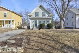 2327 E 9th Street, Des Moines, IA 50316