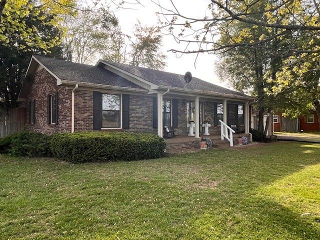 222 Victor Reiter Pkwy, Portland, TN 37148