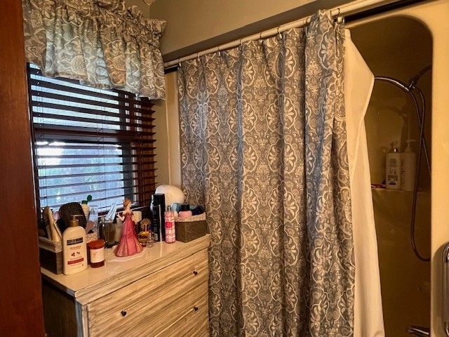 222 Victor Reiter Pkwy, Portland, TN 37148