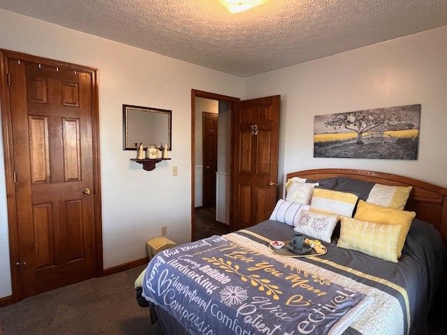 222 Victor Reiter Pkwy, Portland, TN 37148