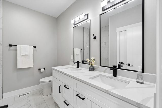 425 NW Woodmoor Drive, Waukee, IA 50263