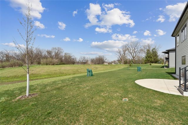 425 NW Woodmoor Drive, Waukee, IA 50263