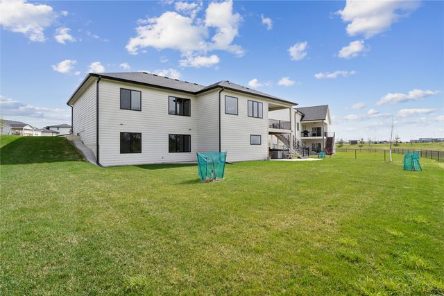 425 NW Woodmoor Drive, Waukee, IA 50263