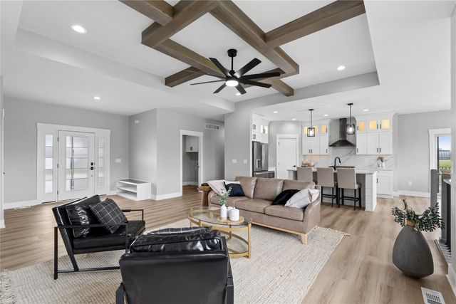 425 NW Woodmoor Drive, Waukee, IA 50263