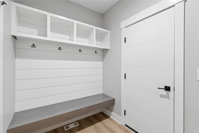 425 NW Woodmoor Drive, Waukee, IA 50263