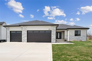 425 NW Woodmoor Drive, Waukee, IA 50263