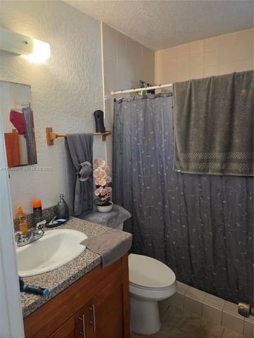 5031 NW 173rd St, Miami Gardens, FL 33055