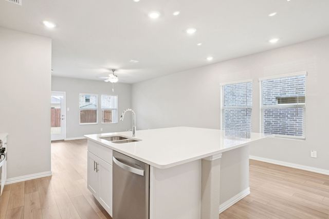 205 Decoursey Drive, Princeton, TX 75071