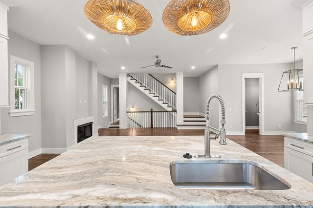 805 S 19th St, Nashville, TN 37206