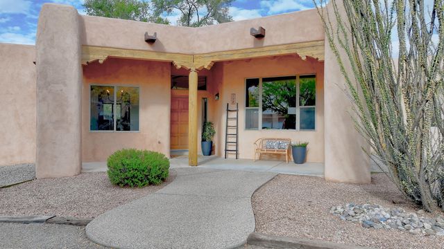 337 Nara Visa Court, Los Ranchos, NM 87107