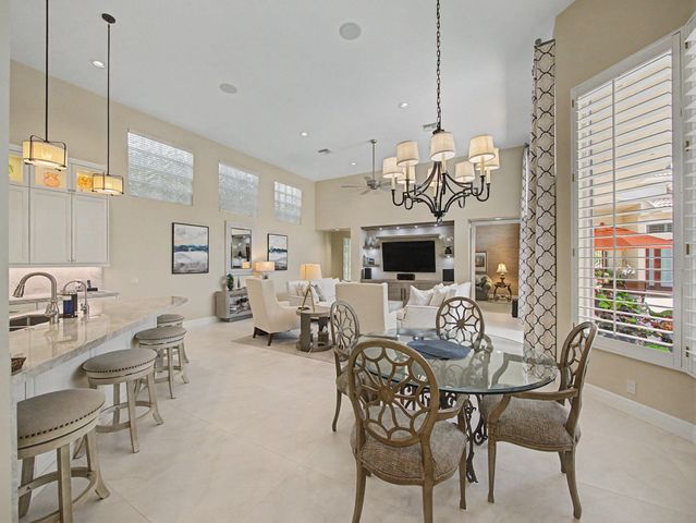 127 Vintageisle Lane, Palm Beach Gardens, FL 33418