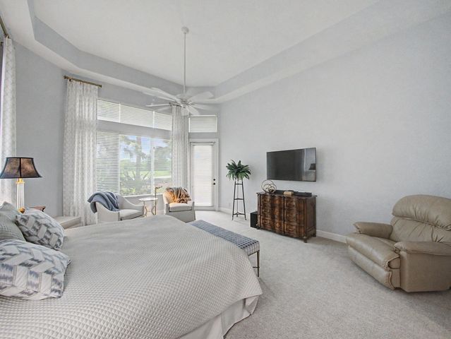 127 Vintageisle Lane, Palm Beach Gardens, FL 33418