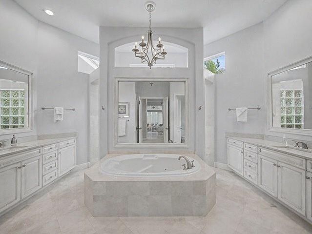 127 Vintageisle Lane, Palm Beach Gardens, FL 33418