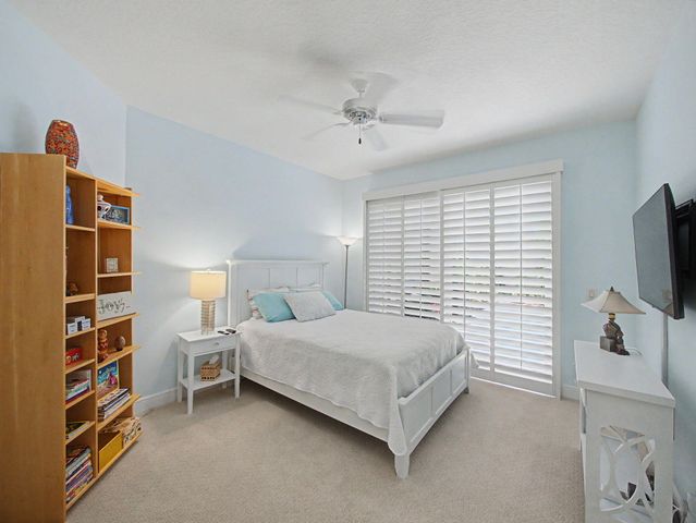 127 Vintageisle Lane, Palm Beach Gardens, FL 33418