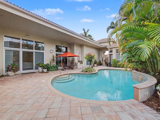 127 Vintageisle Lane, Palm Beach Gardens, FL 33418