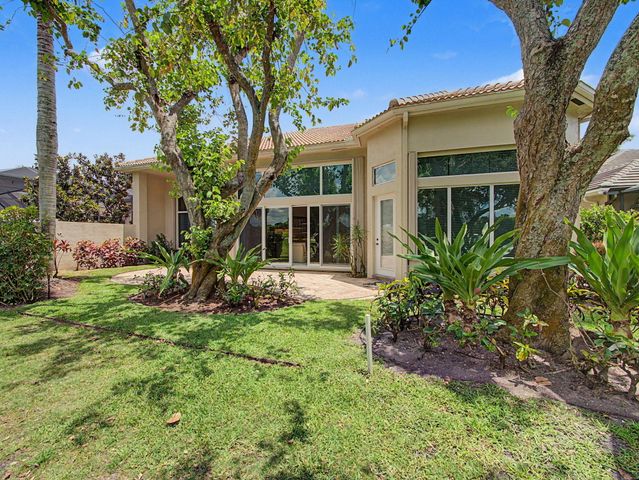 127 Vintageisle Lane, Palm Beach Gardens, FL 33418