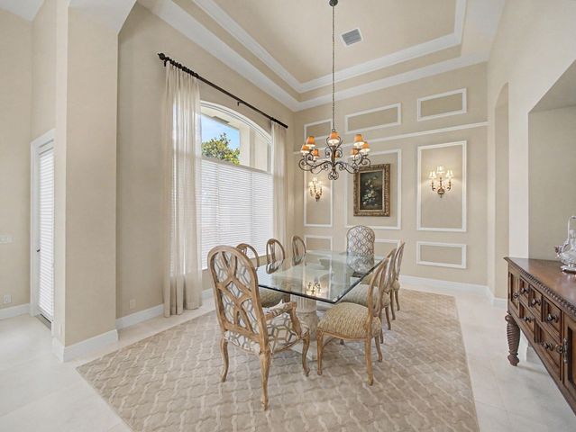 127 Vintageisle Lane, Palm Beach Gardens, FL 33418