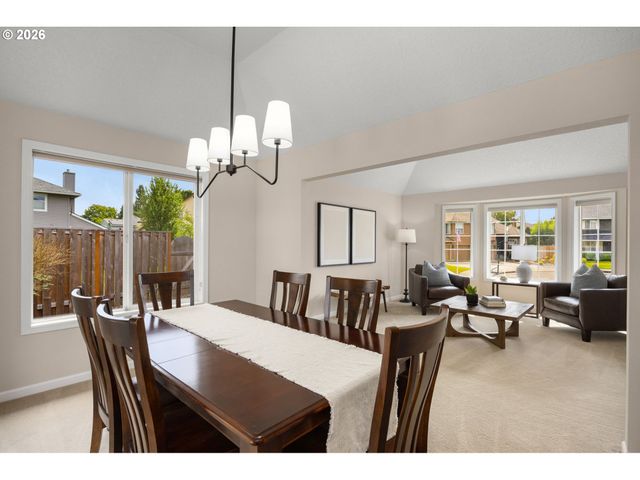651 Ne KATHLEEN Ct, Hillsboro, OR 97124