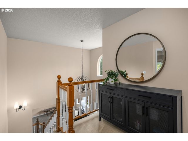 651 Ne KATHLEEN Ct, Hillsboro, OR 97124