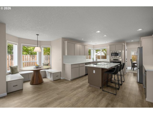 651 Ne KATHLEEN Ct, Hillsboro, OR 97124