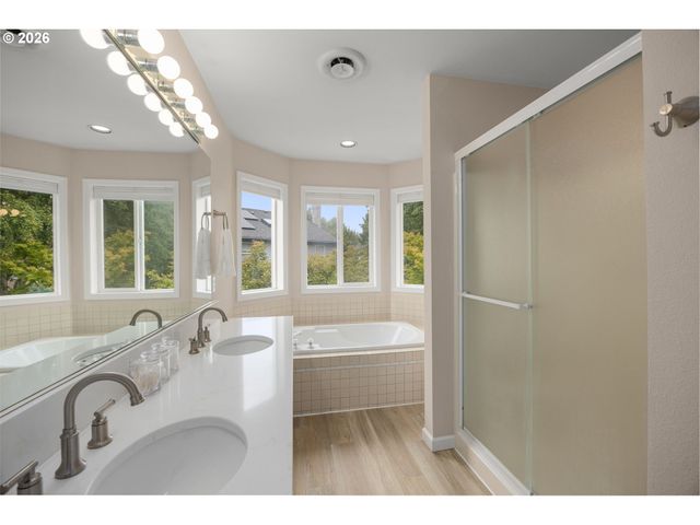 651 Ne KATHLEEN Ct, Hillsboro, OR 97124