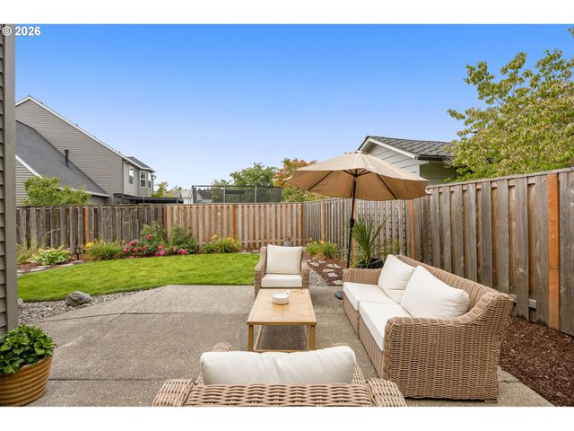 651 Ne KATHLEEN Ct, Hillsboro, OR 97124