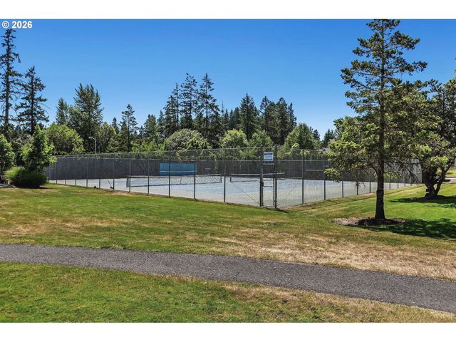 651 Ne KATHLEEN Ct, Hillsboro, OR 97124