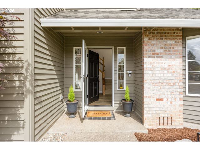 651 Ne KATHLEEN Ct, Hillsboro, OR 97124