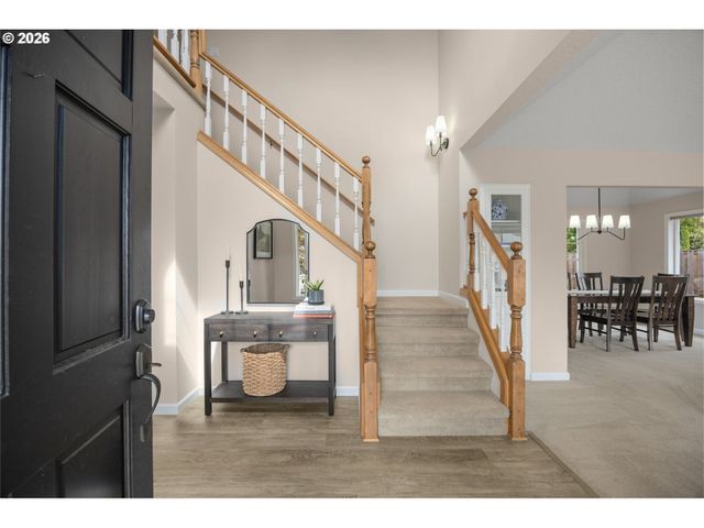 651 Ne KATHLEEN Ct, Hillsboro, OR 97124