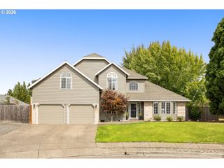651 Ne KATHLEEN Ct, Hillsboro, OR 97124