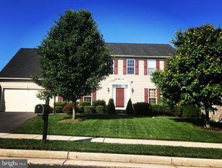 276 FLIGHT O ARROWS WAY, Martinsburg, WV 25403