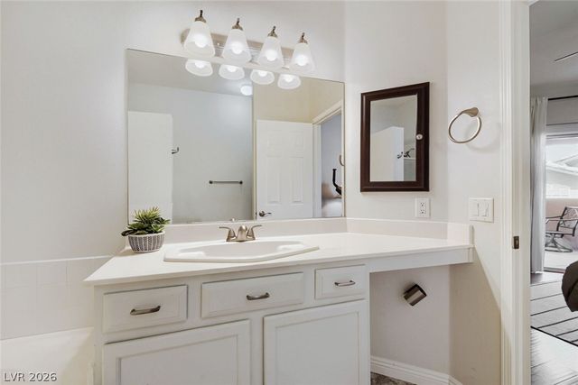 1700 Sky Of Red Drive 202, Las Vegas, NV 89128