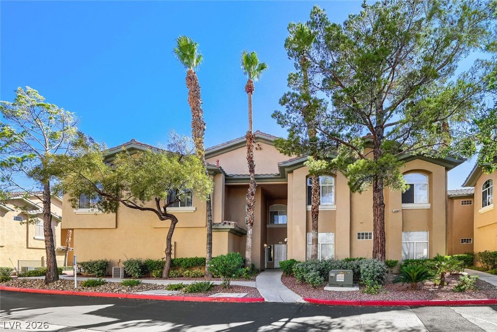 1700 Sky Of Red Drive 202, Las Vegas, NV 89128